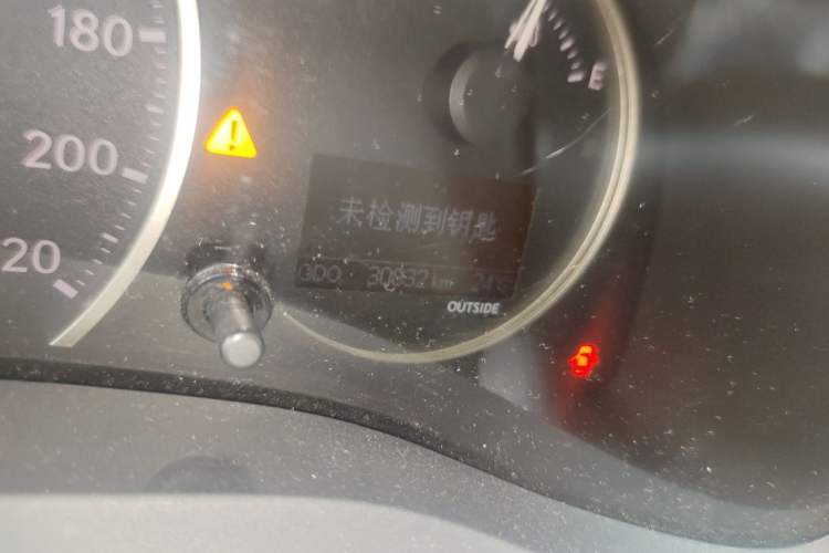 Used Lexus CT 2017 CT200h Elite Edition Monotone China VI Odometer Close Up