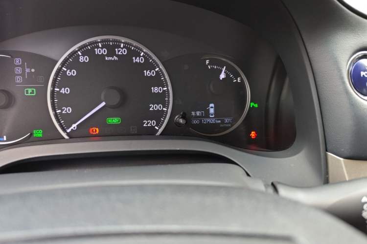 Used Lexus CT 2017 CT200h Elite Edition Solid Color China V Standard Odometer Close Up