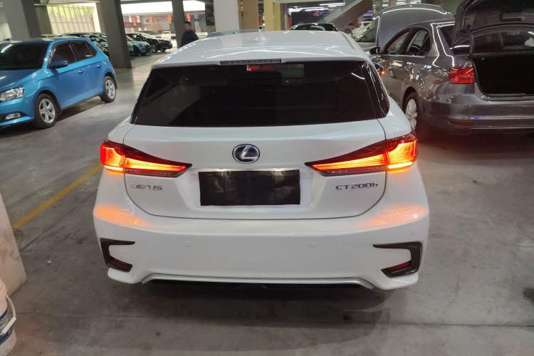 Used Lexus CT 2017 CT200h Elite Edition Monotone China VI Rear