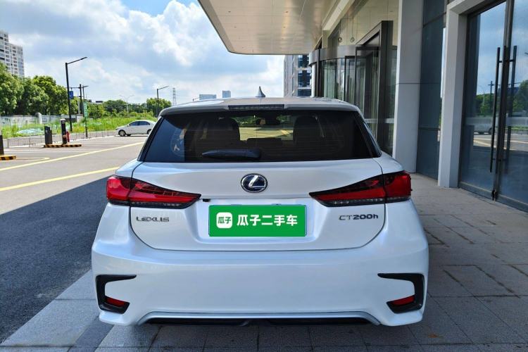 Used Lexus CT 2017 CT200h Comfort Edition Monochrome China VI Rear