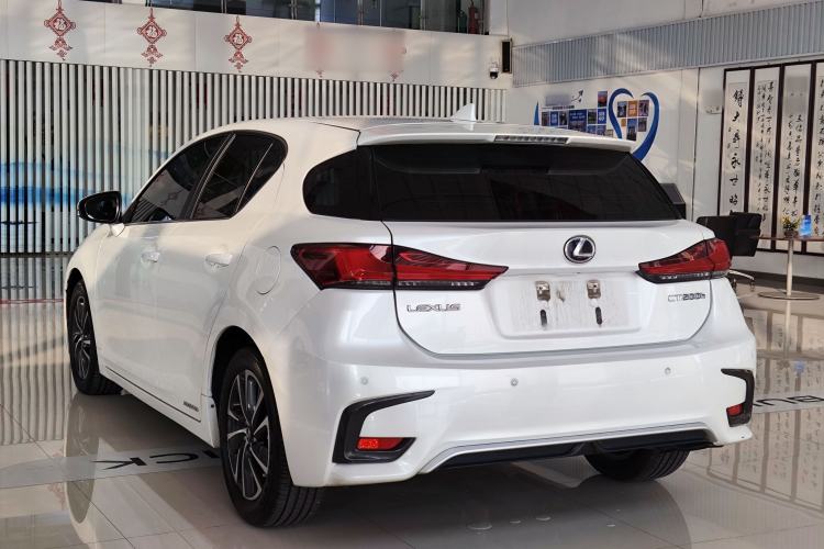 Used Lexus CT 2017 CT200h Elite Edition Monotone China VI Rear Left 45 Deg