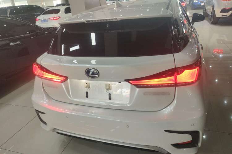 Used Lexus CT 2017 CT200h Elite Edition Monotone China VI Rear
