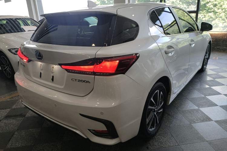 Used Lexus CT 2017 CT200h Elite Edition Solid Color China V Standard Rear Right 45 Deg