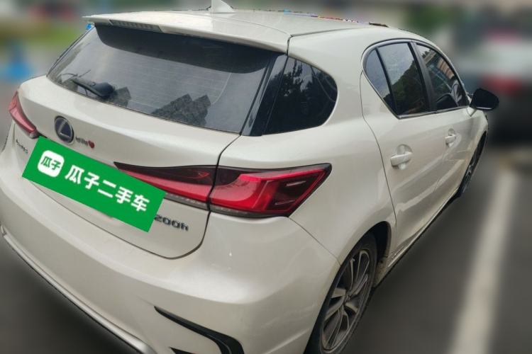 Used Lexus CT 2017 CT200h Comfort Edition Two-Tone China V Standard Rear Right 45 Deg