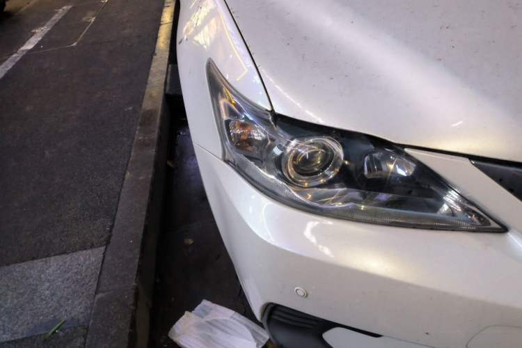 Used Lexus CT 2017 CT200h Comfort Edition Monochrome China VI Right Front Headlight