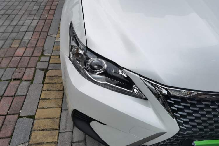 Used Lexus CT 2017 CT200h Elite Edition Solid Color China V Standard Right Front Headlight
