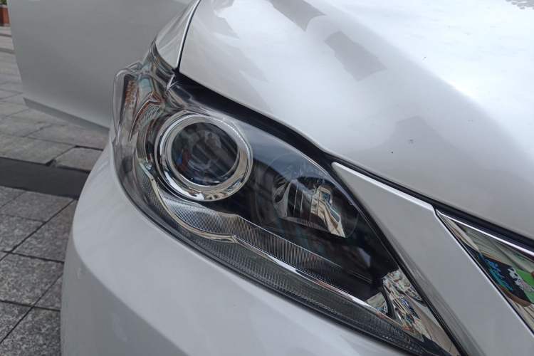 Used Lexus CT 2017 CT200h Comfort Edition Monochrome China VI Right Front Headlight