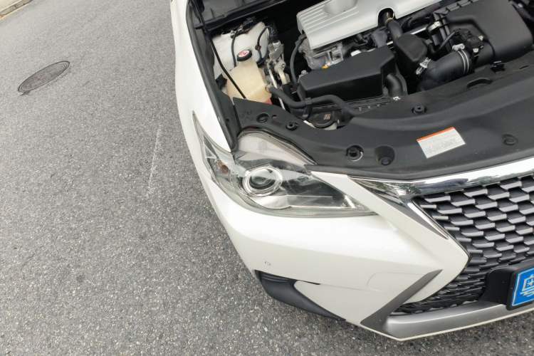 Used Lexus CT 2017 CT200h Elite Edition Monotone China VI Right Front Headlight