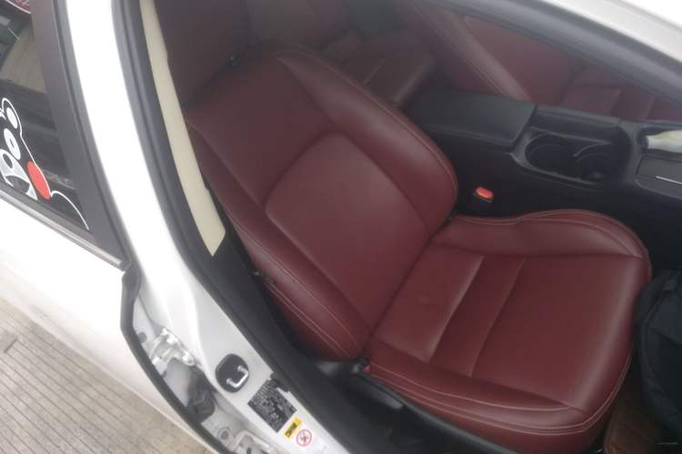 Used Lexus CT 2017 CT200h Elite Edition Solid Color China V Standard Right Front Seat