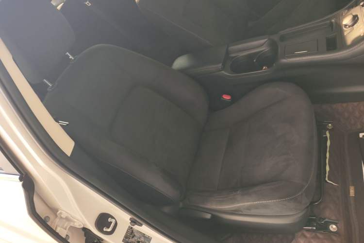 Used Lexus CT 2017 CT200h Elite Edition Monotone China VI Right Front Seat