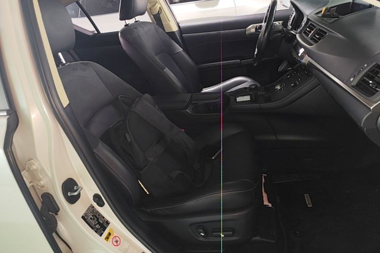 Used Lexus CT 2017 CT200h Comfort Edition Monochrome China V Standard Right Front Seat