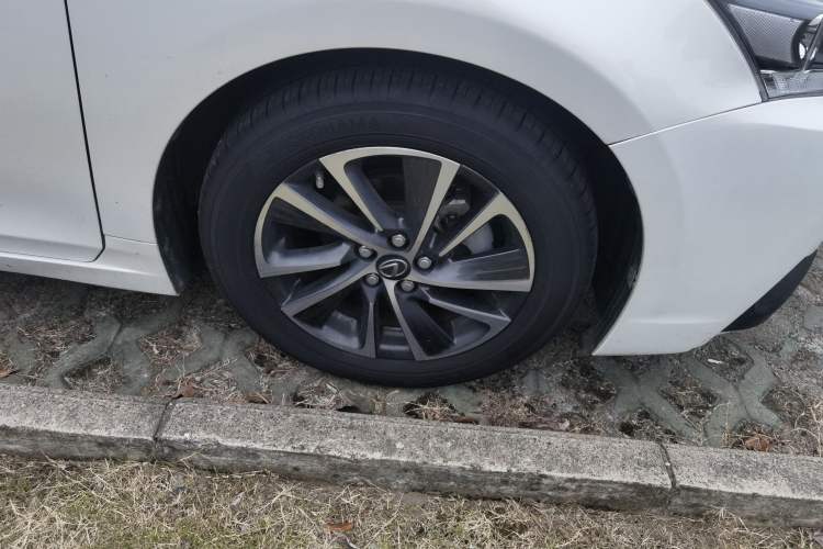 Used Lexus CT 2017 CT200h Comfort Edition Monochrome China VI Right Front Wheel Hub
