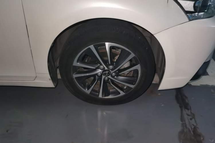 Used Lexus CT 2017 CT200h Elite Edition Solid Color China V Standard Right Front Wheel Hub
