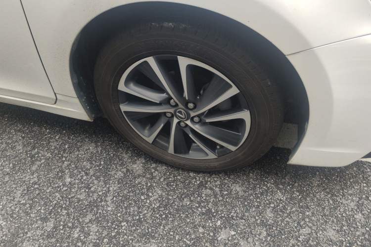Used Lexus CT 2017 CT200h Elite Edition Monotone China VI Right Front Wheel Hub