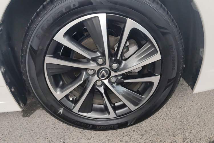 Used Lexus CT 2017 CT200h Elite Edition Solid Color China V Standard Right Front Wheel Hub