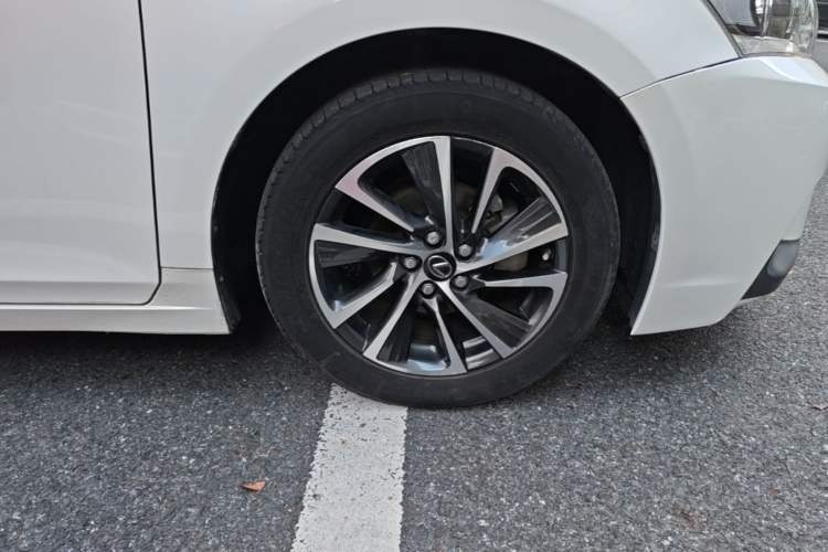Used Lexus CT 2017 CT200h Elite Edition Solid Color China V Standard Right Front Wheel Hub