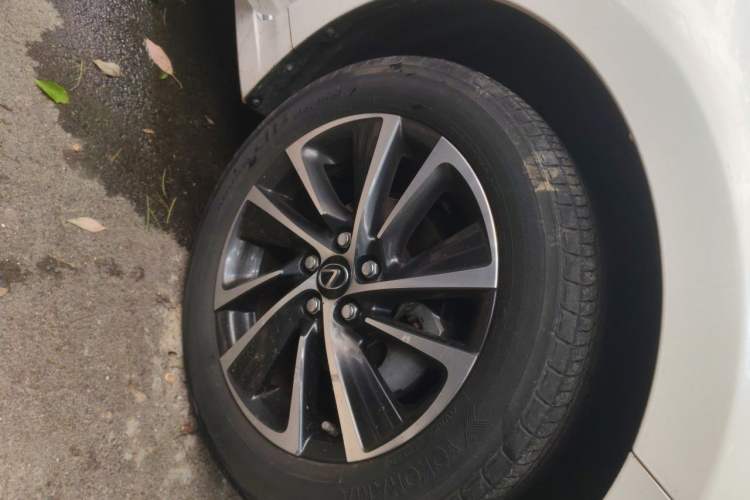 Used Lexus CT 2017 CT200h Elite Edition Monotone China VI Right Front Wheel Hub