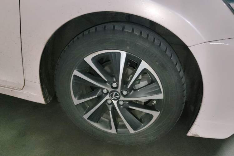 Used Lexus CT 2017 CT200h Elite Edition Solid Color China V Standard Right Front Wheel Hub