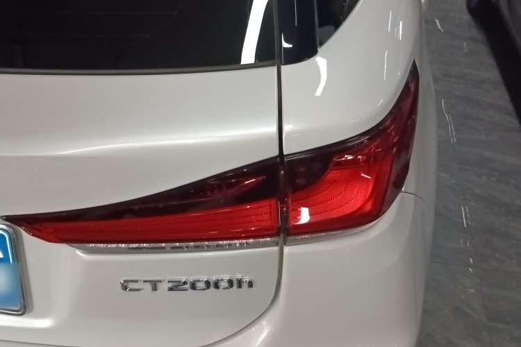 Used Lexus CT 2017 CT200h Elite Edition Monotone China VI Right Rear Taillight