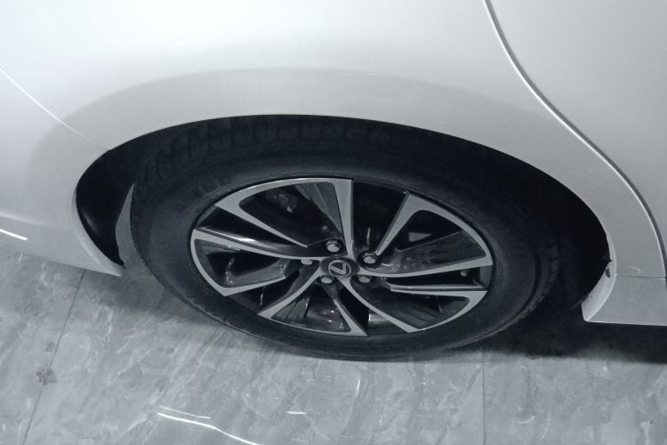 Used Lexus CT 2017 CT200h Elite Edition Monotone China VI Right Rear Wheel Hub