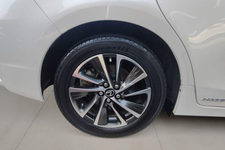 Used Lexus CT 2017 CT200h Elite Edition Monotone China VI Right Rear Wheel Hub
