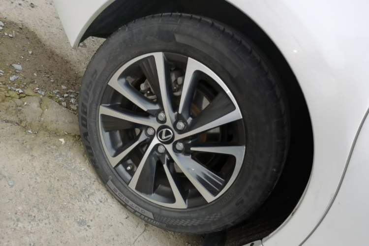 Used Lexus CT 2017 CT200h Elite Edition Solid Color China V Standard Right Rear Wheel Hub