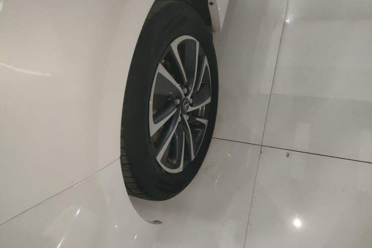 Used Lexus CT 2017 CT200h Elite Edition Monotone China VI Right Rear Wheel Hub