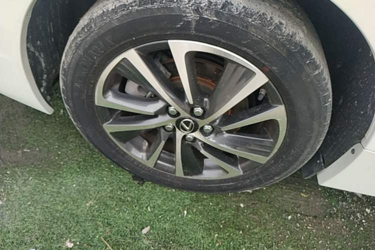 Used Lexus CT 2017 CT200h Elite Edition Monotone China VI Right Rear Wheel Hub