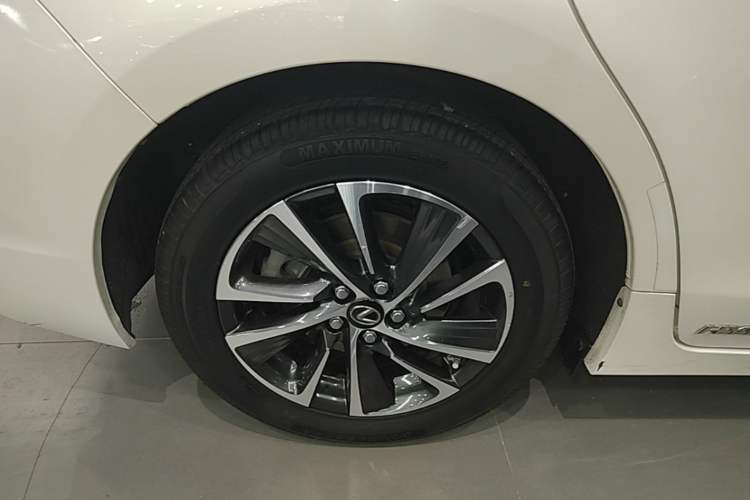 Used Lexus CT 2017 CT200h Elite Edition Solid Color China V Standard Right Rear Wheel Hub
