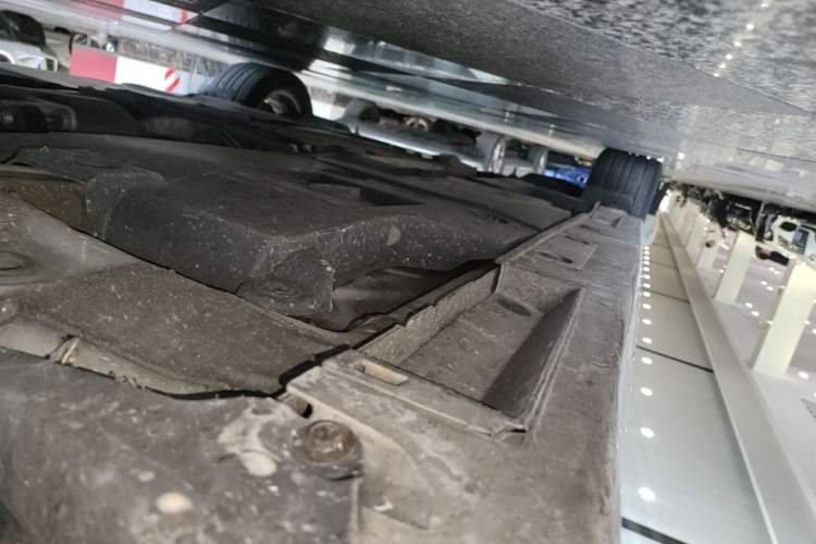 Used Lexus CT 2017 CT200h Elite Edition Solid Color China V Standard Right Side Sill