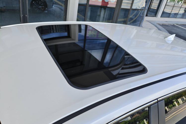 Used Lexus CT 2017 CT200h Comfort Edition Monochrome China VI Roof