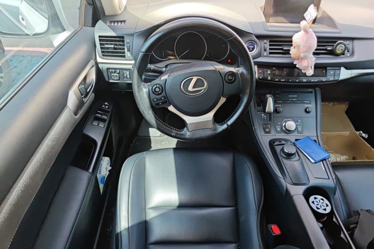 Used Lexus CT 2017 CT200h Comfort Edition Monochrome China V Standard Steering Wheel