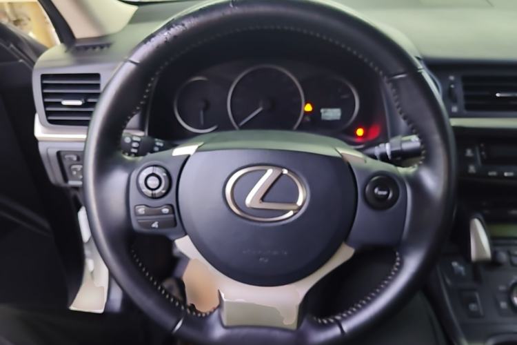 Used Lexus CT 2017 CT200h Elite Edition Solid Color China V Standard Steering Wheel