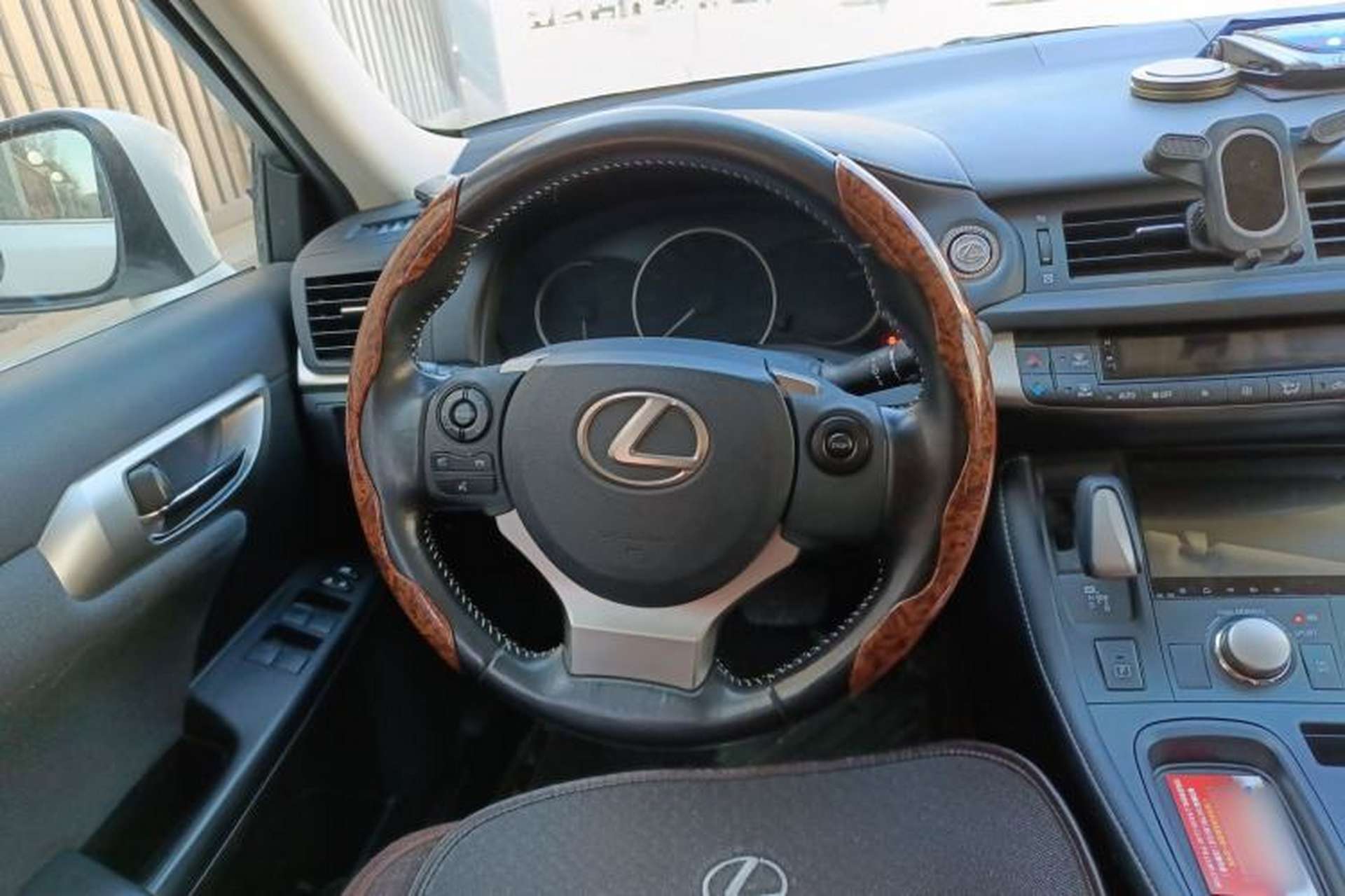 Used Lexus CT 2017 CT200h Elite Edition Solid Color China V Standard Steering Wheel