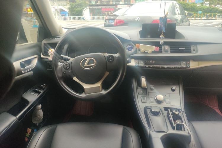 Used Lexus CT 2017 CT200h Comfort Edition Two-Tone China V Standard Steering Wheel