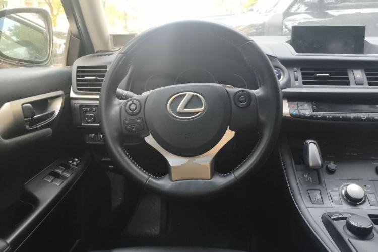 Used Lexus CT 2017 CT200h Comfort Edition Monochrome China V Standard Steering Wheel