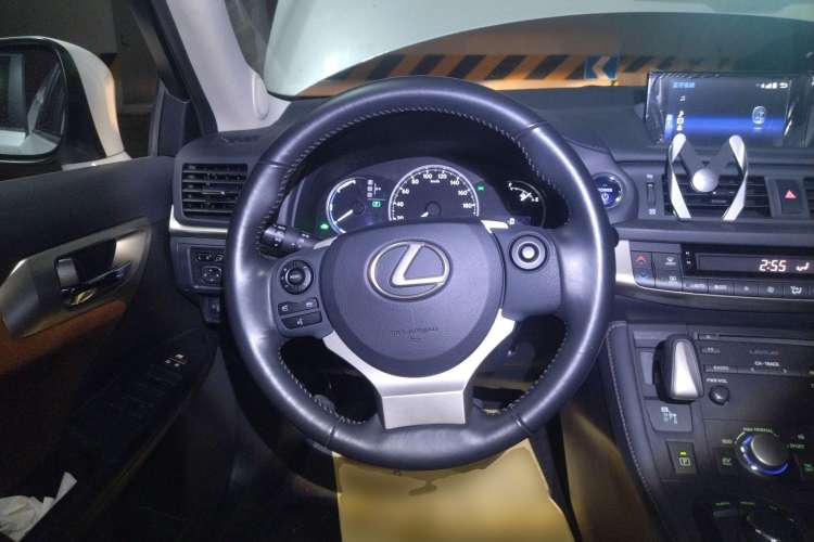 Used Lexus CT 2017 CT200h Comfort Edition Monochrome China V Standard Steering Wheel