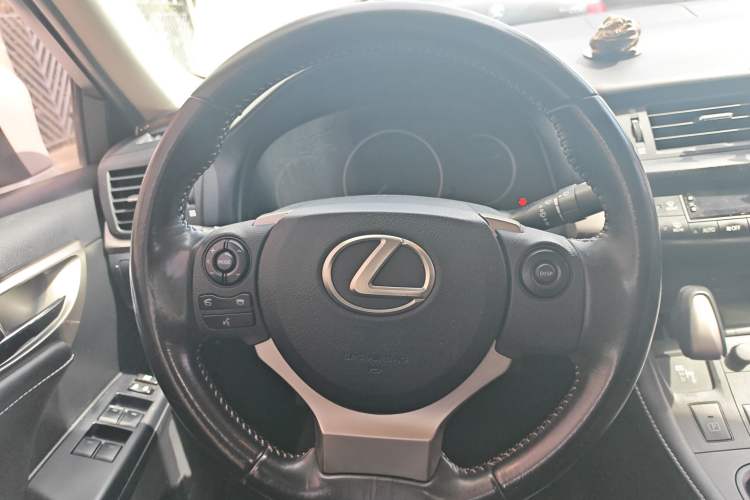 Used Lexus CT 2017 CT200h Elite Edition Solid Color China V Standard Steering Wheel