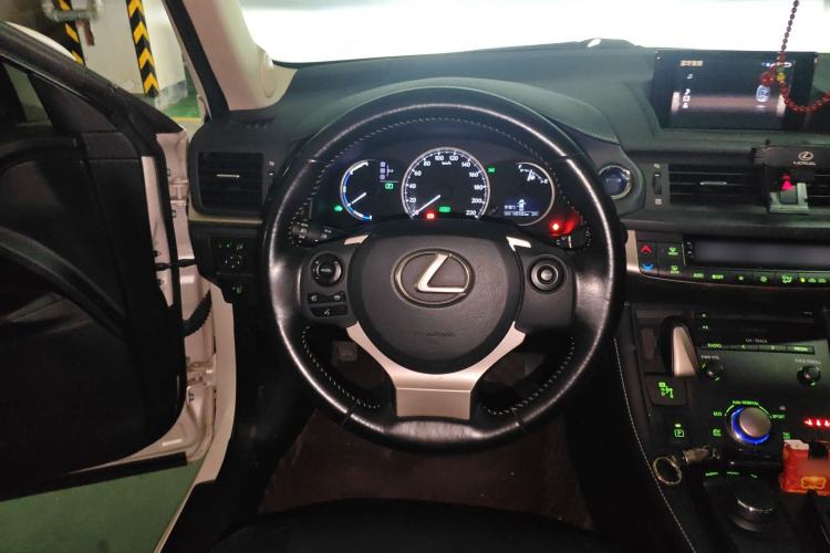 Used Lexus CT 2017 CT200h Comfort Edition Monochrome China V Standard Steering Wheel
