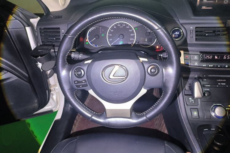 Used Lexus CT 2017 CT200h Comfort Edition Monochrome China V Standard Steering Wheel