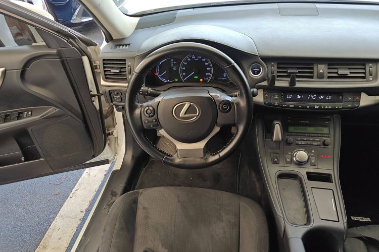 Used Lexus CT 2017 CT200h Elite Edition Solid Color China V Standard Steering Wheel