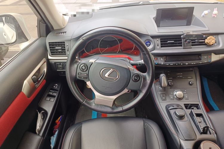 Used Lexus CT 2017 CT200h Comfort Edition Monochrome China VI Steering Wheel