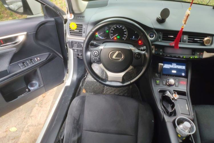 Used Lexus CT 2017 CT200h Elite Edition Monotone China VI Steering Wheel