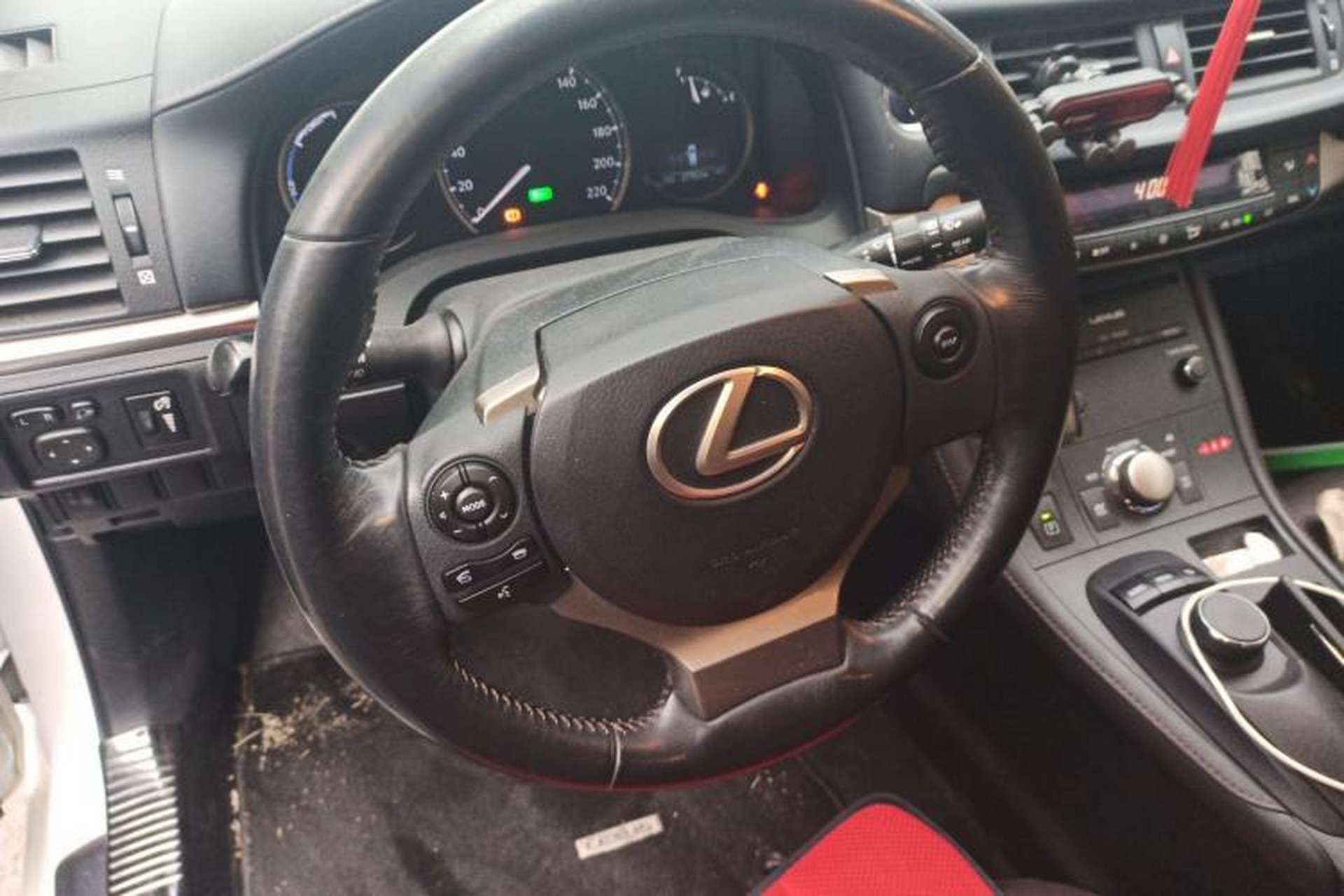 Used Lexus CT 2017 CT200h Comfort Edition Two-Tone China V Standard Steering Wheel