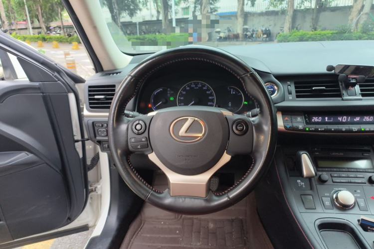 Used Lexus CT 2017 CT200h Elite Edition Monotone China VI Steering Wheel