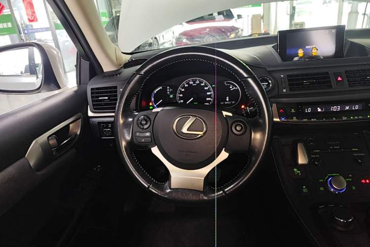 Used Lexus CT 2017 CT200h Comfort Edition Monochrome China V Standard Steering Wheel