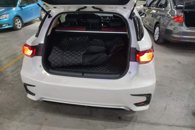 Used Lexus CT 2017 CT200h Elite Edition Monotone China VI Trunk