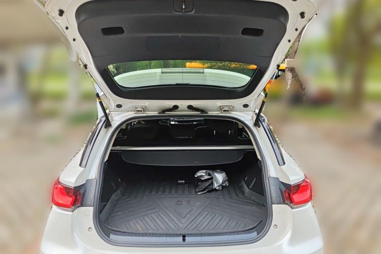 Used Lexus CT 2017 CT200h Elite Edition Solid Color China V Standard Trunk