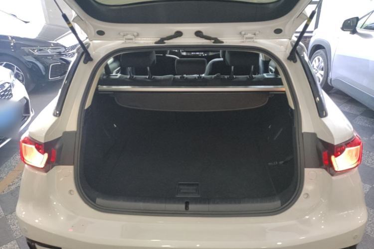 Used Lexus CT 2017 CT200h Elite Edition Solid Color China V Standard Trunk