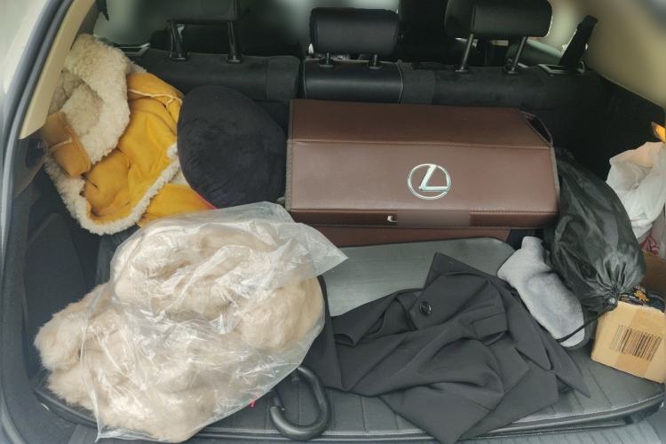 Used Lexus CT 2017 CT200h Comfort Edition Two-Tone China V Standard Trunk